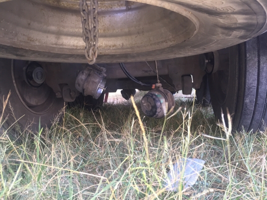 (ขาย...หัว-คัสซี)ขายซากรถน้ำมัน 10 ล้อเพลาเดียว240แรง isuzu.Fvm34 ปี53 เครื่องไม่โดน คัสซีนิดหน่อย....