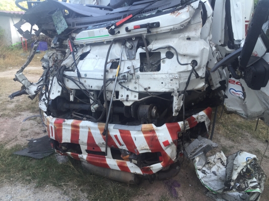 (ขาย...หัว-คัสซี)ขายซากรถน้ำมัน 10 ล้อเพลาเดียว240แรง isuzu.Fvm34 ปี53 เครื่องไม่โดน คัสซีนิดหน่อย....