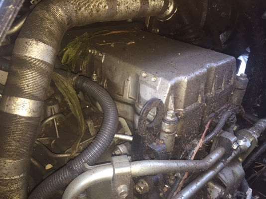 (ขาย...หัว-คัสซี)ขายซากรถน้ำมัน 10 ล้อเพลาเดียว240แรง isuzu.Fvm34 ปี53 เครื่องไม่โดน คัสซีนิดหน่อย....