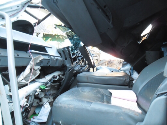 (ขาย...หัว-คัสซี)ขายซากรถน้ำมัน 10 ล้อเพลาเดียว240แรง isuzu.Fvm34 ปี53 เครื่องไม่โดน คัสซีนิดหน่อย....