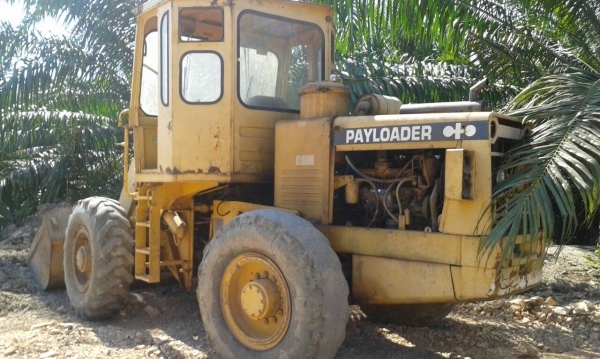 รถตัก JH.  65C.     สนใจติดต่อ  081 - 6079515