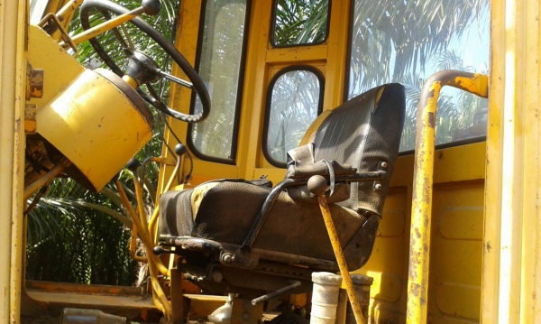 รถตัก JH.  65C.     สนใจติดต่อ  081 - 6079515