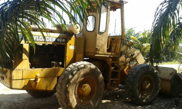 รถตัก JH.  65C.     สนใจติดต่อ  081 - 6079515