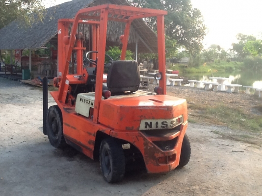 รถยกนิสสัน2ตันเบนซิลเสาสูง3เมตร สภาพดีพร้อมใช้นำเข้าญี่ปุ่น ราคาไม่แพงครับ