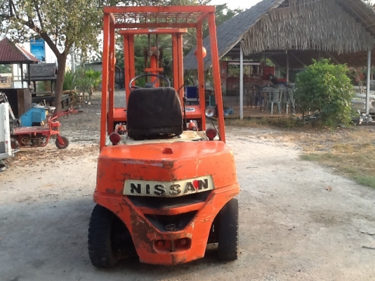รถยกนิสสัน2ตันเบนซิลเสาสูง3เมตร สภาพดีพร้อมใช้นำเข้าญี่ปุ่น ราคาไม่แพงครับ