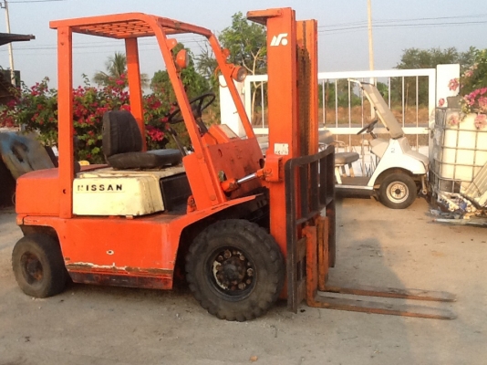 รถยกนิสสัน2ตันเบนซิลเสาสูง3เมตร สภาพดีพร้อมใช้นำเข้าญี่ปุ่น ราคาไม่แพงครับ