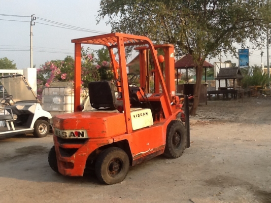 รถยกนิสสัน2ตันเบนซิลเสาสูง3เมตร สภาพดีพร้อมใช้นำเข้าญี่ปุ่น ราคาไม่แพงครับ