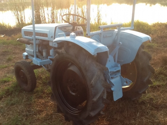 รถไถญี่ปุ่นhinomoto 18แรงสภาพดีพร้อมใช้แรงดีมาก