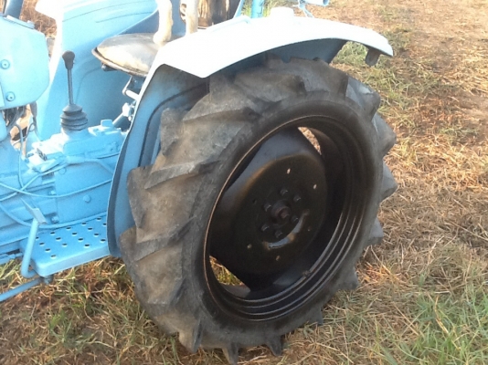 รถไถญี่ปุ่นhinomoto 18แรงสภาพดีพร้อมใช้แรงดีมาก