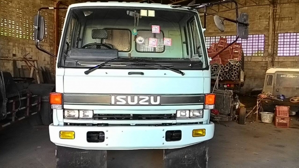 ขาย หัวลากราคา ถูก มากคับ isuzu rocky turbo สภาพสวยพร้อมใช้งาน เป็นรถใช้งานส่วนตัว ขายถูก สอบถามก่อนได้ครับ 0918070020 เอ็กซ์ ครับ เจ้าของขายเองครับ