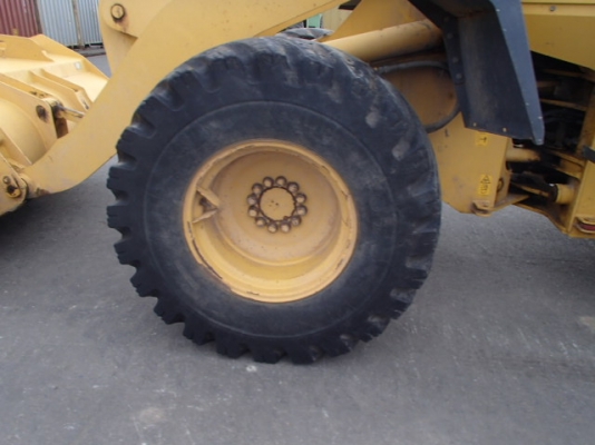 รถตักล้อยาง WA150-3-64225