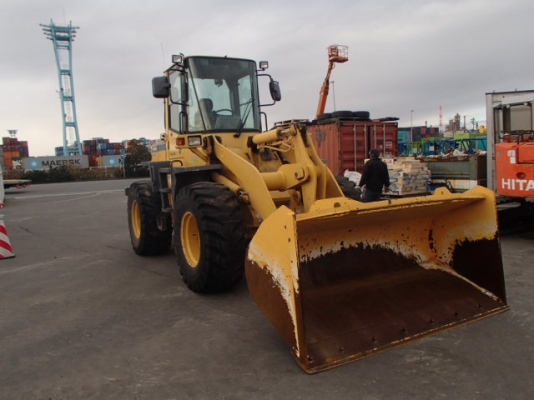 รถตักล้อยาง WA150-3-64225