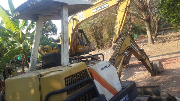 ขายyanmar  by271uz  ตามสภาพ   พอดีซื้อมา  แล้วขนาดเล็กไปจะไปซื้อ30-40