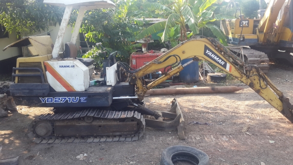 ขายyanmar  by271uz  ตามสภาพ   พอดีซื้อมา  แล้วขนาดเล็กไปจะไปซื้อ30-40