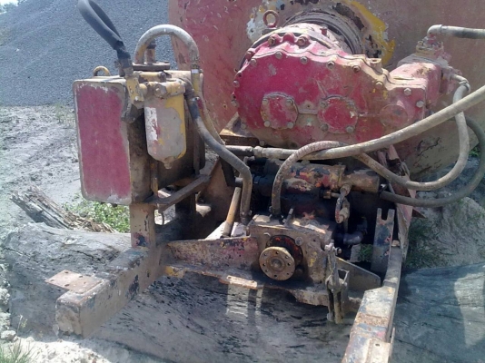 ขายด่วนโม้ปูนสภาพสวย80\%โม่ตรงสภาพพร้อมใช้งานเลยคับ