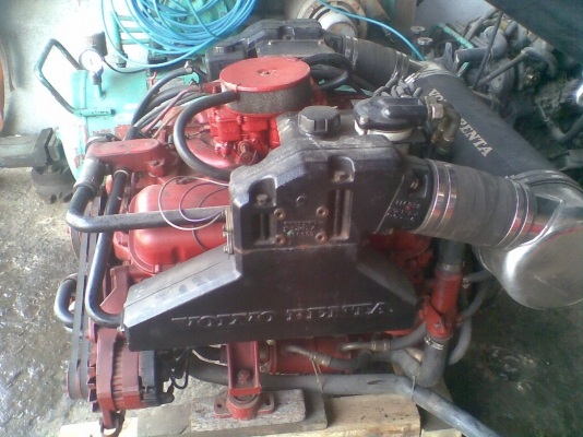 ขายเครื่อง VOLVO PENTA 7.4 ราคา 140,000 บาทถ้วนค่ะ เครื่องอยู่กรุงเทพค่ะ