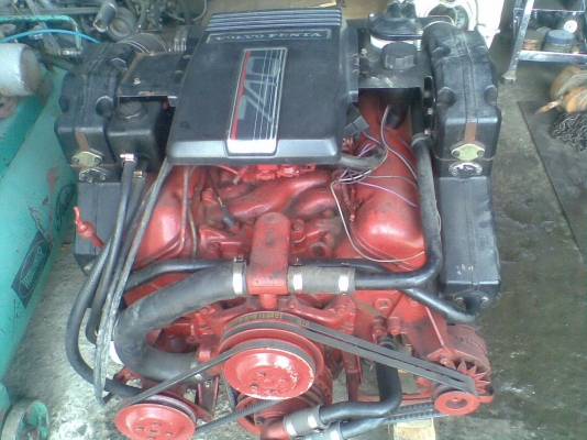 ขายเครื่อง VOLVO PENTA 7.4 ราคา 140,000 บาทถ้วนค่ะ เครื่องอยู่กรุงเทพค่ะ