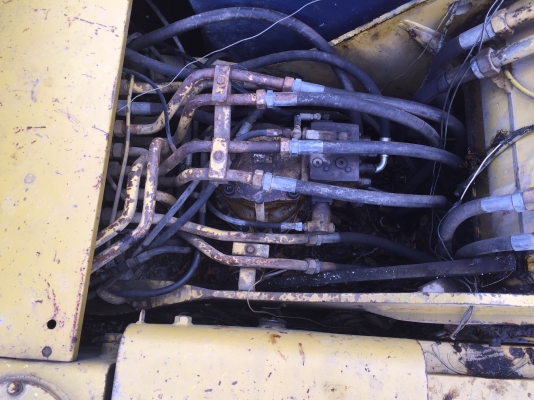 SK200-3. YN 14910เอกสารอินวอยน์ รถสภาพใช้ได้....เอาไปเก็บซ่อมบ้าง รถใช้งานอยู่เครื่องดีปั้มดี เอวดี.....