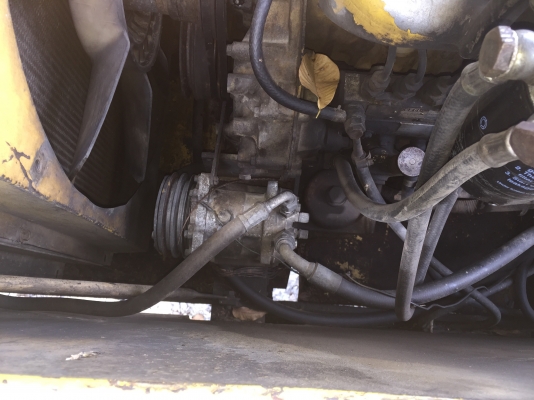 SK200-3. YN 14910เอกสารอินวอยน์ รถสภาพใช้ได้....เอาไปเก็บซ่อมบ้าง รถใช้งานอยู่เครื่องดีปั้มดี เอวดี.....