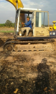 ~ขาย<คู่>ราคา 530,000บ<คู่>แบคโฮและเทนเลอร์ สภาพใช้งานได้เลยทั้ง2คัน แบ็คโฮ PC-100-3_เทนเลอร์EH700สิบล้อหัวยาว1เพา สภาพบรรทุก แบ็คโฮ PC120 วิ่งทางไกลสะบาย ครับ