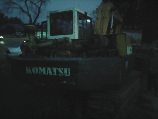 ~ขาย<คู่>ราคา 530,000บ<คู่>แบคโฮและเทนเลอร์ สภาพใช้งานได้เลยทั้ง2คัน แบ็คโฮ PC-100-3_เทนเลอร์EH700สิบล้อหัวยาว1เพา สภาพบรรทุก แบ็คโฮ PC120 วิ่งทางไกลสะบาย ครับ