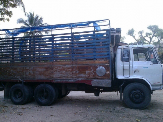 ขายรถล่องเพลาเดียว KT925 วางหัว F18 คัสซีสวย เครื่อง EH700 168 แรงม้า พวงมาลัยพาวเวอร์ ทะเบียนพร้อมโอนครับ