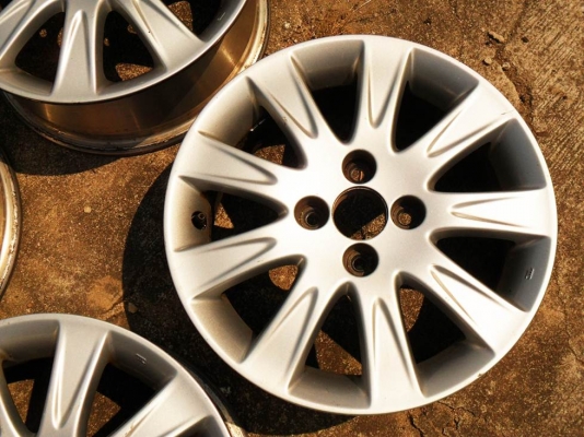 แม็กแท้ ขอบ15_4รู100 (4วง 3,200บ.)ไม่แตกไม่ดุ้ง สีสวย แม็กแท้ ขอบ15_4รู100 (4วง 3,200บ.)ไม่แตกไม่ดุ้ง สีสวย