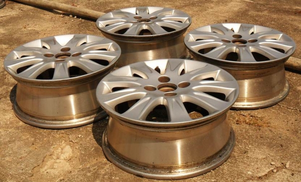 แม็กแท้ ขอบ15_4รู100 (4วง 3,200บ.)ไม่แตกไม่ดุ้ง สีสวย แม็กแท้ ขอบ15_4รู100 (4วง 3,200บ.)ไม่แตกไม่ดุ้ง สีสวย