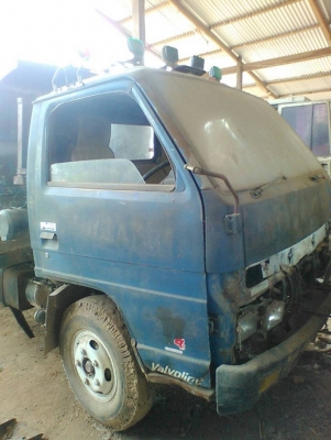 ขายตามสภาพรถดั้มอีซูซุ115เฟืองท้ายเกียรร้อคลายเครื่อง4BD1ภาษี57ลดเหลือ335000บาท