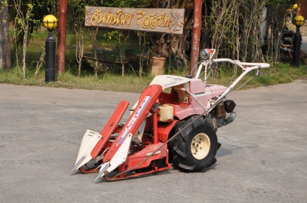 ขายรถเกี่ยวYANMAR สวยเดิมจากญี่ปุ่น 25,000เท่านั้น