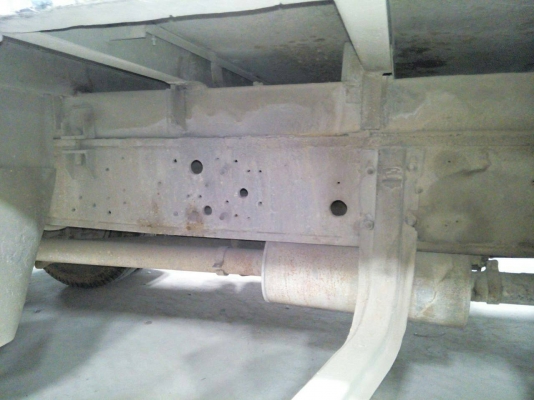 รถบรรทุก 6 ล้อใหญ่ HINO รุ่น FD1768 ปี 2538  ราคา 290,000 บ.