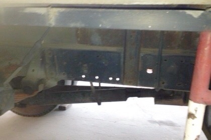 ISUZU NKR 110 HP 4BE1 ปี 31 รถบรรทุกหกล้อตู้แห้ง 3 บานความยาว 4.30 เมตรสภาพดีสภาพสวยพร้อมบรรทุกได้เลยครับ เครื่องยนต์เดิมๆแห้งดีแรงดี ภายในเก๋งสะอาดคอนโซลสวยครบ พวงมาลัยธรรมดา เกียร์สั้น ช่วงล่างแน่นคัชซีสวยเดิมไม่มีบวม คานหน้าเดิม 5 น็อต ชุดเฟืองท้ายใหญ่