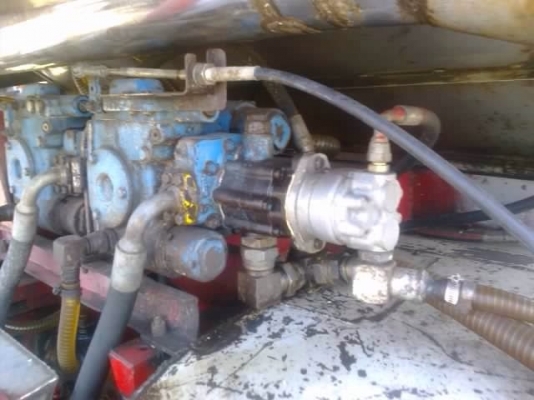 ขายด่วน รถเกี่ยวข้าวเกษตรพัฒนา รุ่น ไอ้หนุ่มไวไฟ เครื่องยนต์วางบน 195 HP HO7D อุ้ม 2.5 ตัน ปั๊มอินตั้นแฝดเบอร์ 22 มอเตอร์ไดกิ้น 22 ช่วงล่างใหญ่ตัวเดินแทรกเตอร์แบบผ่า แน่นดีพร้อมทำงานได้เลยครับ ราคาต่อรองได้ครับ