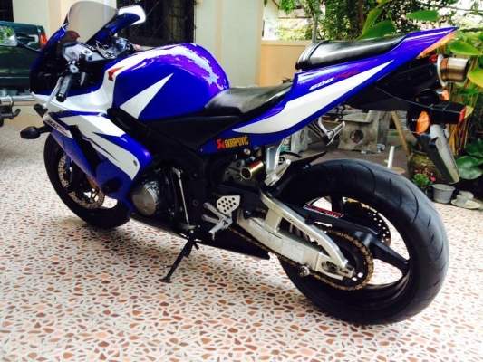 ขายCBR 600RR ปี04 กุญแจชิป ของแต่งพอสมควร ขายCBR 600RR ปี04 กุญแจชิป ของแต่งพอสมควร