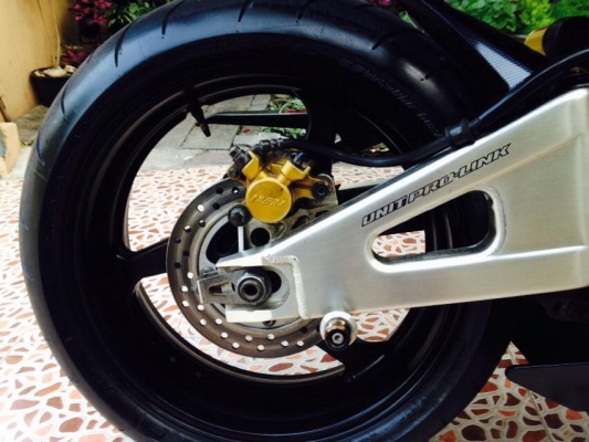 ขายCBR 600RR ปี04 กุญแจชิป ของแต่งพอสมควร ขายCBR 600RR ปี04 กุญแจชิป ของแต่งพอสมควร