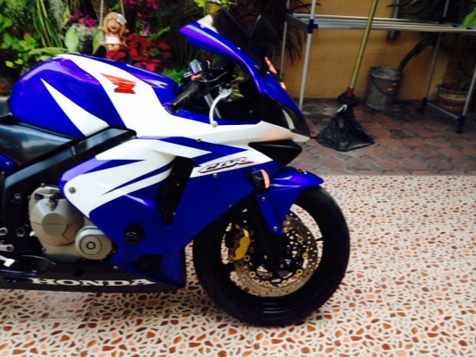 ขายCBR 600RR ปี04 กุญแจชิป ของแต่งพอสมควร ขายCBR 600RR ปี04 กุญแจชิป ของแต่งพอสมควร