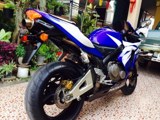 ขายCBR 600RR ปี04 กุญแจชิป ของแต่งพอสมควร ขายCBR 600RR ปี04 กุญแจชิป ของแต่งพอสมควร