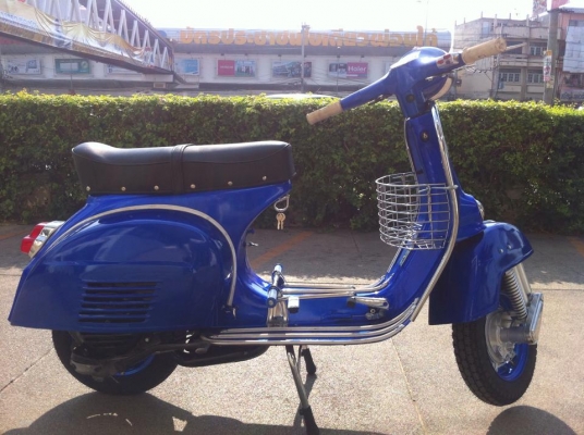 เอเซียเวสป้า---->>จัดส่งรถvespa Sprint สีน้ำเงินแก้วให้คุณรัตน์ ที่นครสวรรค์ 28/02/2558 เป็นที่เรียบร้อย