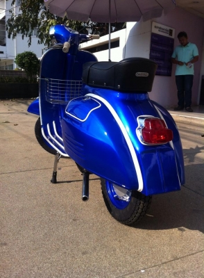 เอเซียเวสป้า---->>จัดส่งรถvespa Sprint สีน้ำเงินแก้วให้คุณรัตน์ ที่นครสวรรค์ 28/02/2558 เป็นที่เรียบร้อย