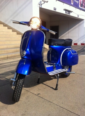 เอเซียเวสป้า---->>จัดส่งรถvespa Sprint สีน้ำเงินแก้วให้คุณรัตน์ ที่นครสวรรค์ 28/02/2558 เป็นที่เรียบร้อย