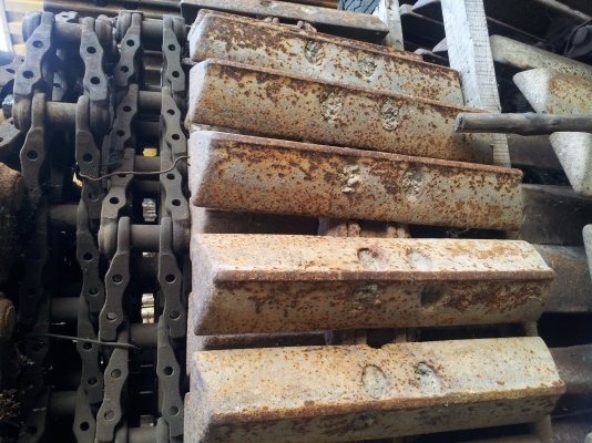 ขายโซ่ KOMATSU  D 20