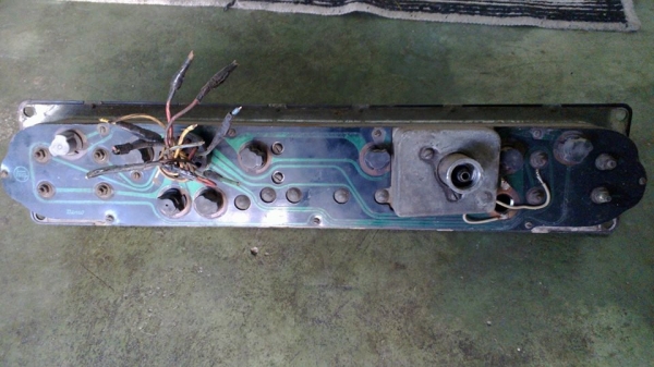 เรือนไมค์+อุปกรณ์หน้าคอลโซล Toyopet Crown Deluxe 1966 เรือนไมค์+อุปกรณ์หน้าคอลโซล Toyopet Crown Deluxe 1966