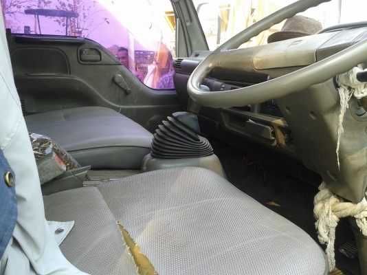 ขาย 6ล้อ NPR ปี 39 หัวการ์ตูน  430,000 กระบะยาว 4.5 เมตร