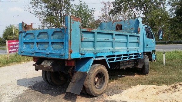 ขาย6ล้อ ดั้มISUZU NPR 115แรง เครื่องดี คัชซีสวย ยางดี ภายในสวย สภาพพร้อมใช้งาน เอกสารพร้อมโอน สนใจโทร 090-8588220คุณนะ 093-3258446คุณบิวตี้ ID:narong498 หรือ www.truck.in.th/498 หรือfb:ณรงค์ ซื้อขายรถมือสอง(เว็บไซต์ส่วนตัว)