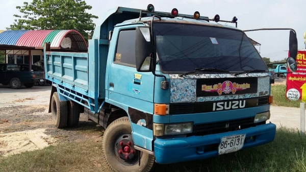 ขาย6ล้อ ดั้มISUZU NPR 115แรง เครื่องดี คัชซีสวย ยางดี ภายในสวย สภาพพร้อมใช้งาน เอกสารพร้อมโอน สนใจโทร 090-8588220คุณนะ 093-3258446คุณบิวตี้ ID:narong498 หรือ www.truck.in.th/498 หรือfb:ณรงค์ ซื้อขายรถมือสอง(เว็บไซต์ส่วนตัว)