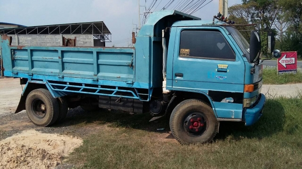 ขาย6ล้อ ดั้มISUZU NPR 115แรง เครื่องดี คัชซีสวย ยางดี ภายในสวย สภาพพร้อมใช้งาน เอกสารพร้อมโอน สนใจโทร 090-8588220คุณนะ 093-3258446คุณบิวตี้ ID:narong498 หรือ www.truck.in.th/498 หรือfb:ณรงค์ ซื้อขายรถมือสอง(เว็บไซต์ส่วนตัว)