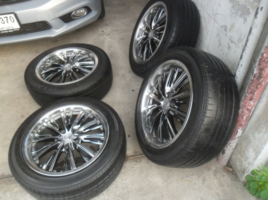 ล้อแม็ก 17นิ้ว 5รู114 พร้อมยาง สวยๆ 4 ล้อ ราคา 8500 บาท