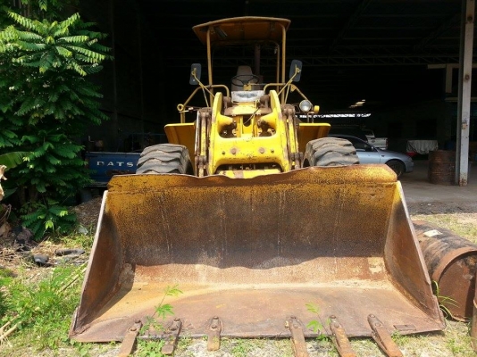 ขายรถตักล้อยาง 950 เครื่องดี ระบบไฮดรอริกดี ช่วงล่างดี พร้อมใช้งาน สนใจโทร 090-8588220คุณนะ 093-3258446คุณบิวตี้ ID:narong498 หรือ www.truck.in.th/498 หรือfb:ณรงค์ ซื้อขายรถมือสอง(เว็บไซต์ส่วนตัว)