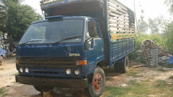ขายด่วน TOYOTA DYNA 350 สามใบปัด BU 91 229,000 บาท