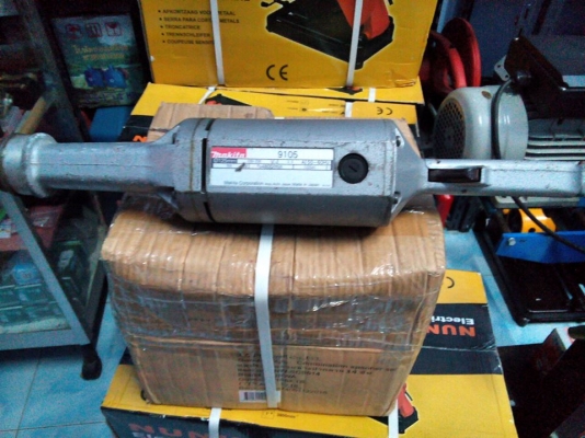 ขายเครื่อง เจียรคอยาว 5" MAKITA  9105 สภาพดีมือสองครับ